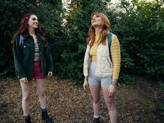 Amatéři, Prstění, Lesbické, Venku, Zrzavé, Vyhublá, Teenka, Kozičky