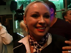 Blondinka, Dekle drka tiča, Hardcore, Lizanje, Orgija, Muco, Saten, Sesanje