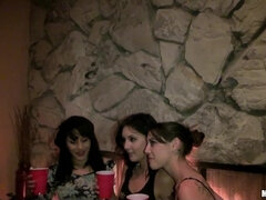 Жопа, Большая жопа, Минет, Брюнетки, Член, Группа, Секс без цензуры, Киски