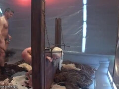 Sadomasochismus, Blondine, Fesselspiele, Hardcore, Milf, Schmerz, Rau, Gefesselt