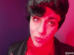 Amatőr, Gesztenyebarna, Domina szerep, Egyedül