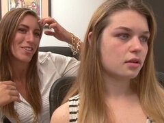 Cougar, Lesbisk, Milf, Kontor, Sekreterare, Mager