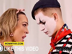 Braunhaarige, Vollbusig, Geile alte tussi, Reif, Milf, Natürlich, Natürlichen titten, Stiefmutter