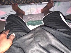 Asiatique, Grosse bite, Noire, Rondelette, Éjaculation interne, Tir de sperme, Branlette thaïlandaise, Massage