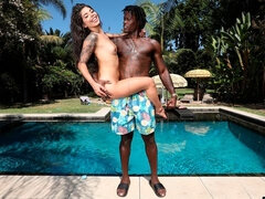 Musta, Suihinotto, Käsihoito, Sekarotuinen, Latinankieli, Ulkona, Tatuointi, Teini