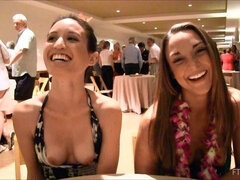 Dichtbij, Jurk, Extreem, Orgasme, Openbaar, Alleen, Spuiten, Onder de rok