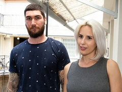 Amatőr, Monumentális dákó, Szőke, Sarokkal való, Konyha, Érett feleség, Rövid haj, Begyek