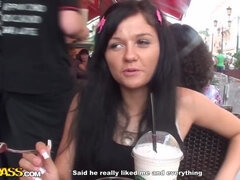 Gesztenyebarna, Sarokkal való, Vetkőzés, Nyelés