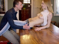 Blond, Kukk suging, Sperm skott, Runke, Fitte, Stripping, Tenåring, Pupper