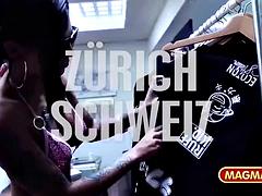 Stor kuk, Stora tuttar, Tatuering, Tuttar