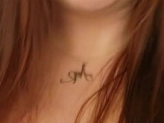 Naravne joške, Rdečelaska