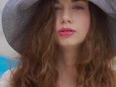 Csodálatos, Popó, Ujjazás, Tátongó, Természetes mellek, Egyedül, Tini, Begyek