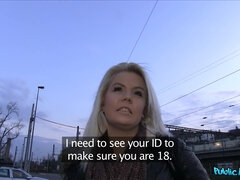 18 años, Amateur, Rubia, Mamada, Gordita, Al aire libre, Pov, Público