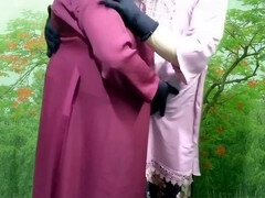 Biseksualci, Fafanje, Dekle drka tiča, Gospodinja, Indijka, Lezbijke, Mama, Pisarna