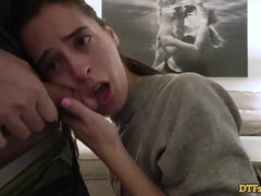 큰 음경, 오랄섹스, 도기스타일, 자연의 가슴, 빼빼한, 청소년, 젖가슴