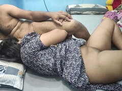 Enthousiasteling, Pijpbeurt, Sperma in gezicht, Vingeren, Handbeurt, Indisch, Taboe