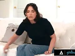 Arabisch, Bruinharig, Hd, Lesbisch, Likken, Orgasme, Rubebrstof, Geschoren