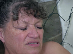 Amatør, Stor svart kvinne, Store pupper, Lesbisk, Sexy undertøy, Basseng