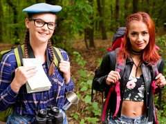 Rit, Fafanje, Dvojna penetracija, Moški z dvema ženskama, Samozadovoljevanje, Rdečelaska, Odstranjevanje, Trojček