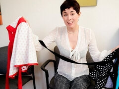 Stor røv, Stor pik, Store bryster, Pik sutte, Håndjob, Onani, Mor jeg gerne vil kneppe, Kort hår