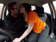 Anal, Da bunda para a boca, Carrro, Masturbação, Punheta, Lambendo, Ao ar livre cartaz de rua outdoor, Apertado