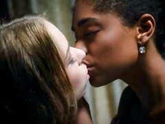 Culo, Dormitorio, Interracial, Lesbiana, Lamidas, Lencería, Coño, Adolescente