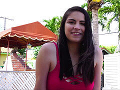 Amateur, Brunette brune, De plein air, Piscine, Public, Adolescente