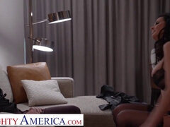 Americké, Velké kozy, Kuřba, Brunetka, Sperma v puse, Hd, Spodní prádlo, Punčochy