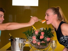 Analny, Duży tyłek, Duży kutas, Duże cycki, Blondynka, Obciąganie, Styl na pieska