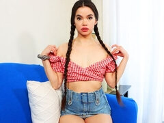 18 jaar, Grote lul, Bruinharig, Vingeren, Natuurlijke tieten, Mager, Tiener, Tieten likken