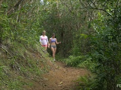 Tæt på, Ekstrem, Onani, Orgasme, Offentlig, Solo, Sprøjter, Oppe i nederdel