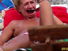 Amateur, Plage, Plantureuse, Femme couguar, Hd, Chatte, Belle mère, Voyeur