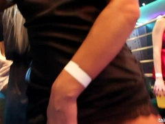 Blondin, Påklädda, Dansar, Kysser, Lesbisk, Slick, Satäng, Våt