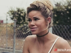 Tyłek, Duże cycki, Fetysz, Palcówka, Naturalne cycki, Na wolnym powietrzu, Pirsing, Tatuaż