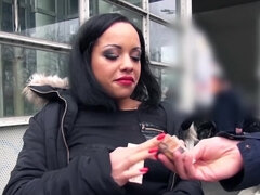 Ερασιτέχνης, Μεγάλα βυζιά, Μελαχροινή