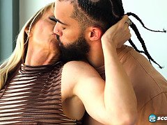 Peitos grandes, Loiroa, Facial, Lambendo, Maduroa, Mãe gostosa, Melharucos naturais, Xoxota