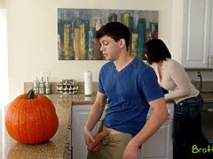 Zadek, Krásky, Blondýna, Dávení penisem, Poprvé, Masáž, Sestra, Teenka