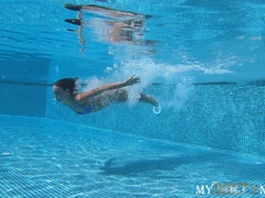 Popó, Fürdőszoba, Hatalmas hátsó, Cumizás, Gesztenyebarna, Kutya póz, Nézőpont, Tini