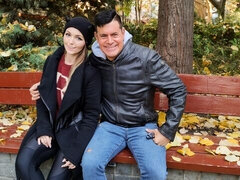 Grosser arsch, Grosser schwanz, Blasen, Braunhaarige, Hundestellung, Dürr, Jungendliche (18+), Titten