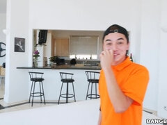 Amatőr, Tekintélyes didik, Cumizás, Kebles, Szájba élvezés, Szőrös, Kőkemény, Hd