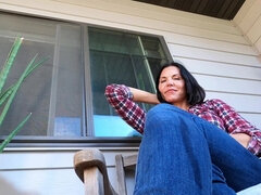 Bruinharig, Dominante vrouw, Vernedering, Spijkerbroeken, Rijpe lesbienne, Meesteres, Alleen