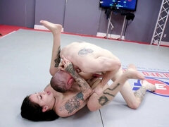 Velika rit, Velike joške, Fafanje, Notranji izliv, Masaža, Prostate, Muco, Wrestling