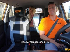 Blondinka, Fafanje, Avto, Hlačke