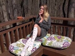 Culo grande, Tetas grandes, Rubia, Penetracion con dedos, Al aire libre, Coño, Afeitado, Adolescente