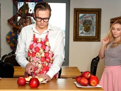 お尻, ブロンド, フェラチオ, バック, 手コキする, なめる, オマンコ, ティーン