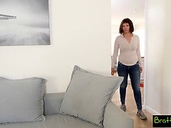 Brunett, Cougar, Creampie, Hd, Slick, Fitta, Styvmamma, Tonåring