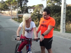 Bicycle ride gets a inviting blondie stranger raunchy