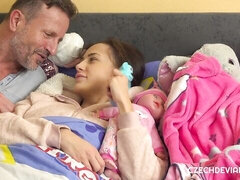 Amatør, Soverom, Stor kukk, Kukk suging, Slikking, Naturlige bryster, Fitte, Tenåring