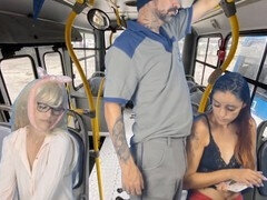 Amatör, Avsugning, Buss, Sperma i munnen, Onani, Offentlig