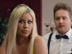 Gros cul, Blonde, Queue, Robe, Talons, Mère que j'aimerais baiser, Réalité, Tatouage